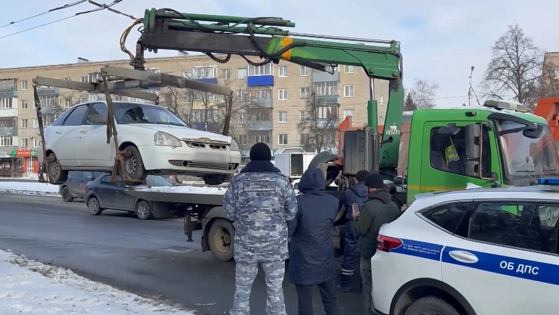 Шесть жителей Пензенской области лишись автомобилей за долги